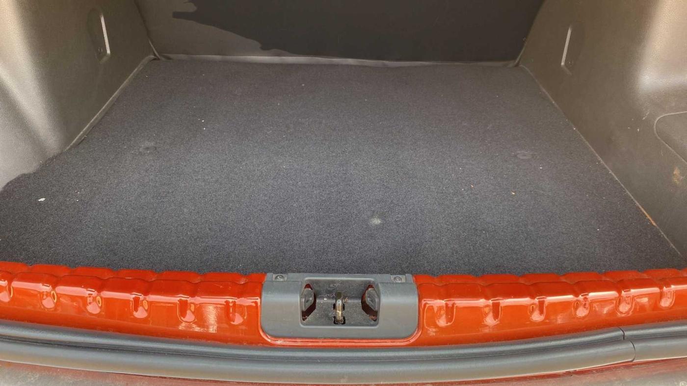2019 Renault Duster RXS PETROL, Petrol, Manual, 19,397 km, Boot Inside