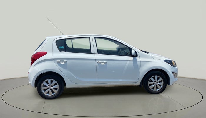 2014 Hyundai i20 SPORTZ 1.2, Petrol, Manual, 85,800 km, Right Side View