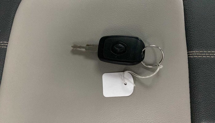 2016 Renault Kwid RXL, Petrol, Manual, 24,072 km, Key Close Up