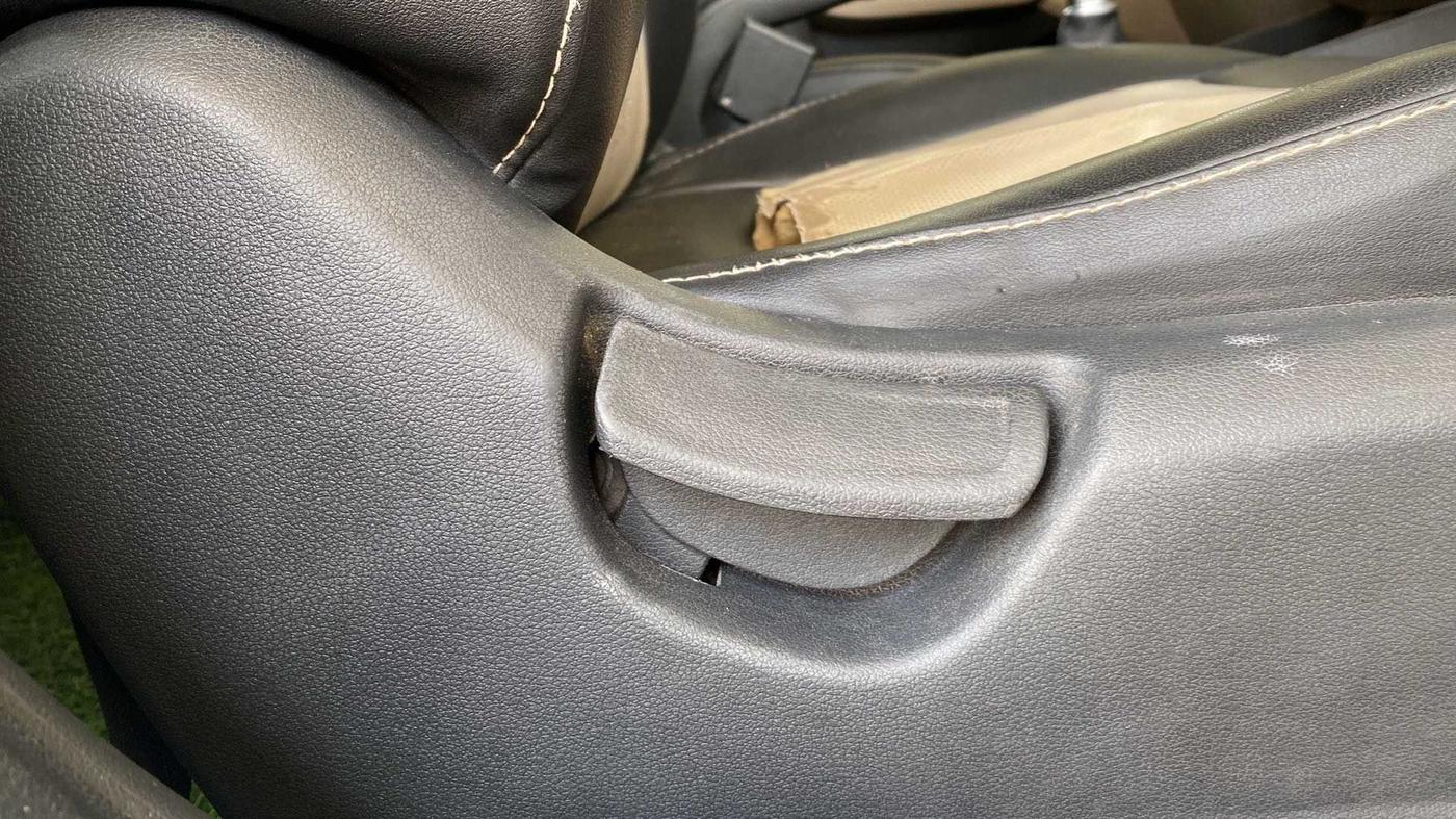2020 Hyundai Verna S PLUS 1.5 CRDI, Diesel, Manual, 71,057 km, Driver Side Adjustment Panel