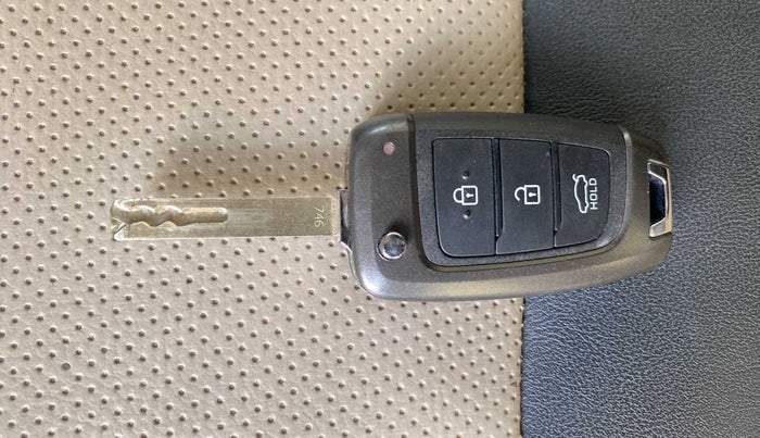 2020 Hyundai Verna S PLUS 1.5 CRDI, Diesel, Manual, 71,057 km, Key Close Up