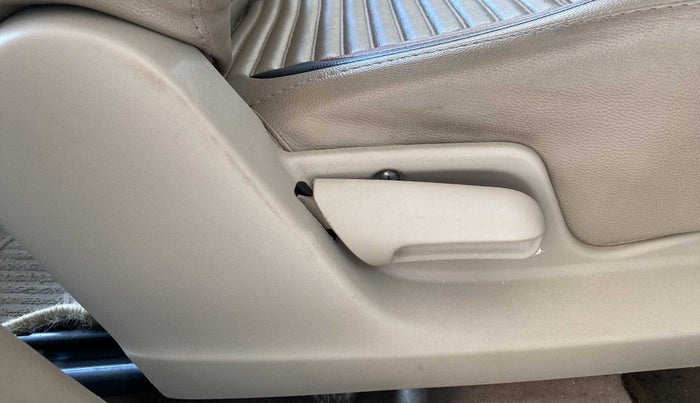 2017 Maruti Swift Dzire VXI, Petrol, Manual, 53,469 km, Driver Side Adjustment Panel