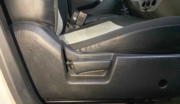 2020 Maruti Alto LXI, Petrol, Manual, 9,409 km, Driver Side Adjustment Panel
