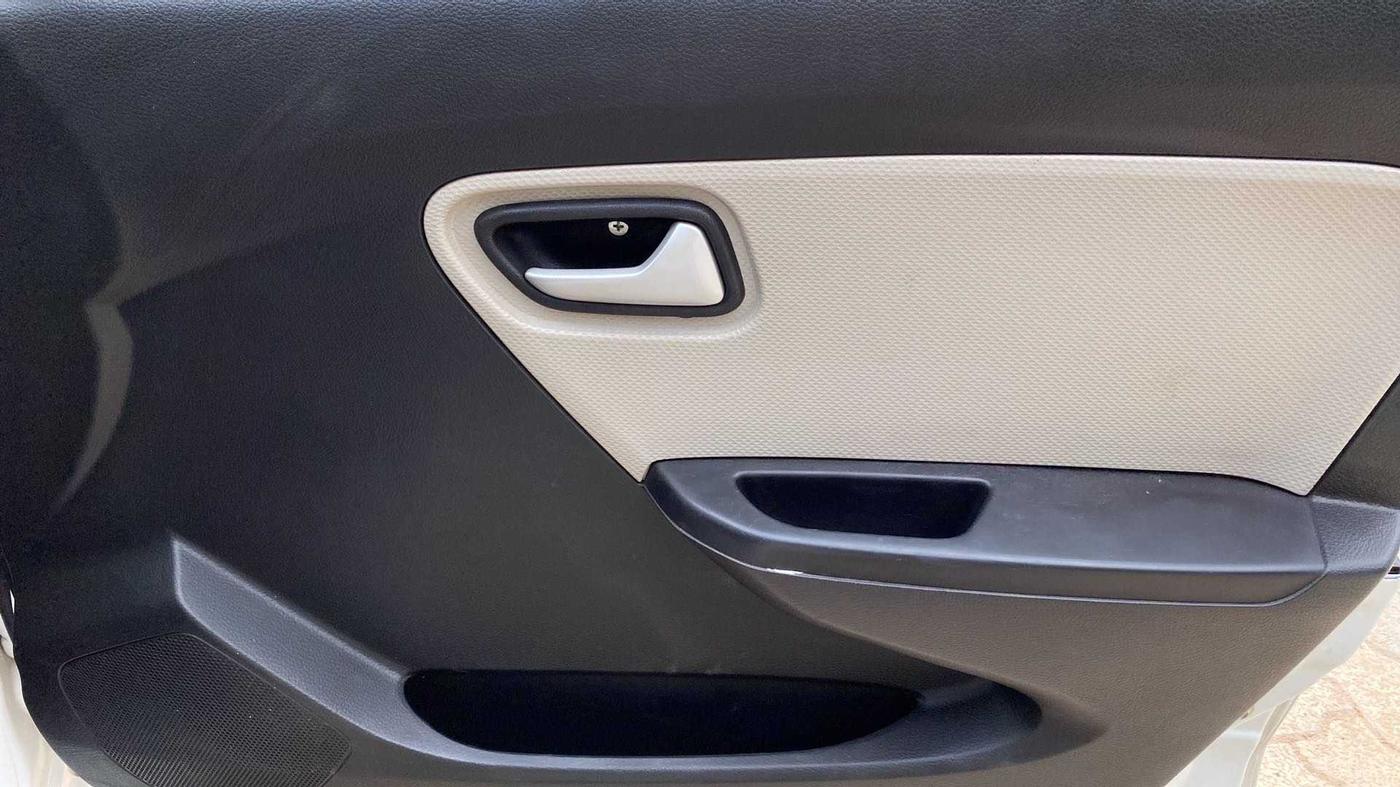 2023 Maruti Alto VXI, Petrol, Manual, 11,732 km, Driver Side Door Panels Control