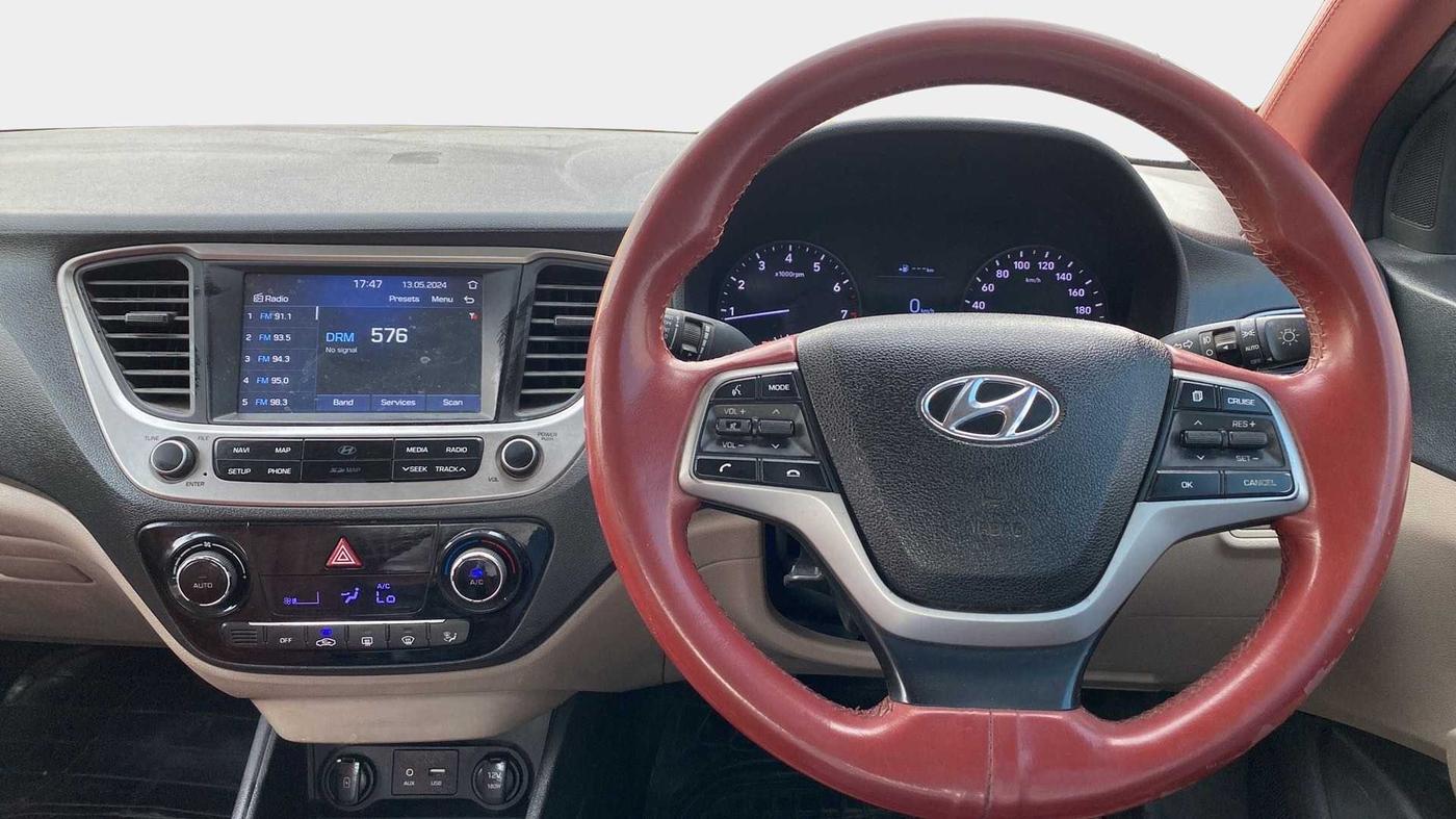 2019 Hyundai Verna 1.6 VTVT SX, Petrol, Manual, 49,369 km, Steering Wheel Close Up
