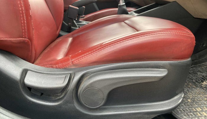 2019 Hyundai Verna 1.6 VTVT SX, Petrol, Manual, 49,369 km, Driver Side Adjustment Panel
