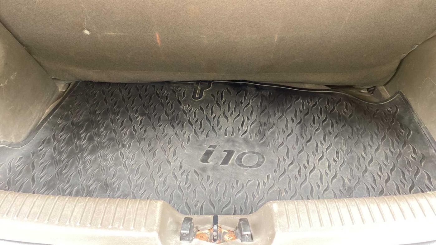 2011 Hyundai i10 MAGNA 1.2, Petrol, Manual, 68,127 km, Boot Inside