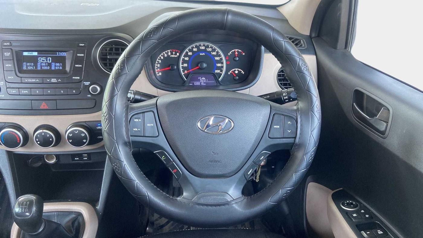 2019 Hyundai Grand i10 MAGNA 1.2 KAPPA VTVT, CNG, Manual, 68,773 km, Steering Wheel Close Up