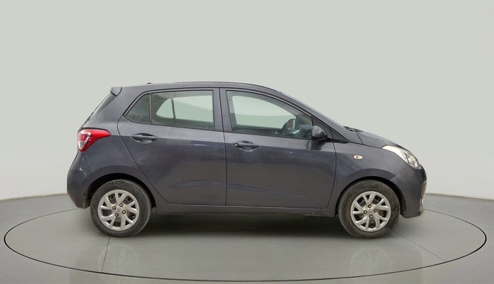 2017 Hyundai Grand i10 SPORTZ 1.2 KAPPA VTVT, Petrol, Manual, 59,367 km, Right Side View