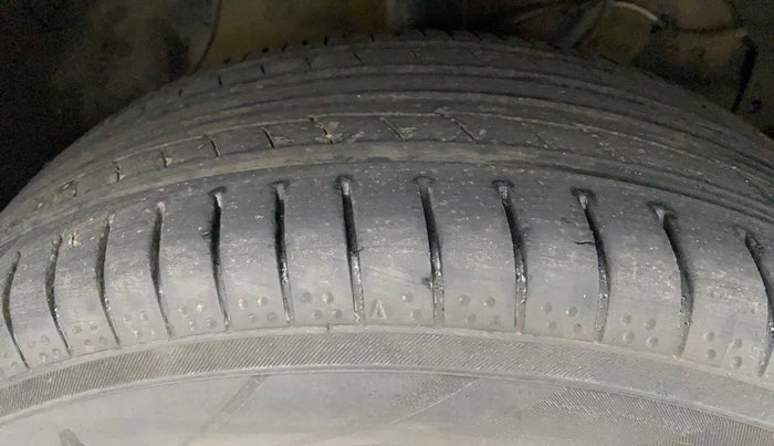 2020 Maruti Vitara Brezza VXI, Petrol, Manual, 54,582 km, Right Front Tyre Tread