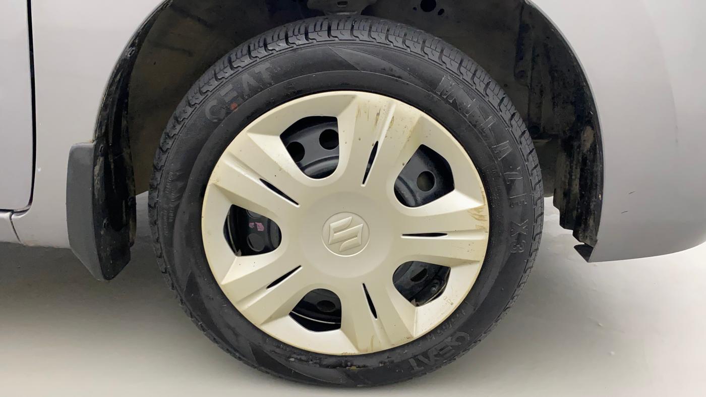2013 Maruti Wagon R 1.0 VXI, Petrol, Manual, 30,112 km, Right Front Wheel