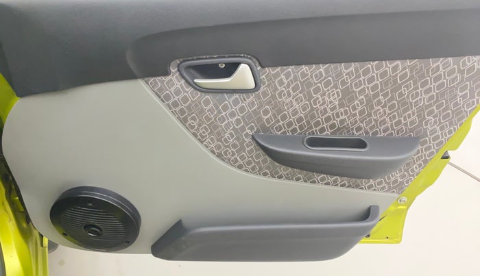 2017 Maruti Alto 800 LXI, Petrol, Manual, 20,371 km, Driver Side Door Panels Control