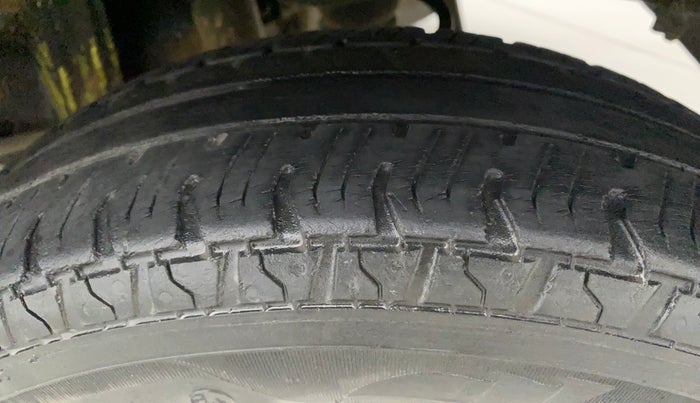 2017 Maruti Alto 800 LXI, Petrol, Manual, 20,371 km, Left Rear Tyre Tread