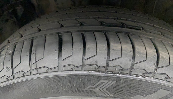 2022 Hyundai Creta SX IVT 1.5 PETROL, Petrol, Automatic, 28,016 km, Left Front Tyre Tread