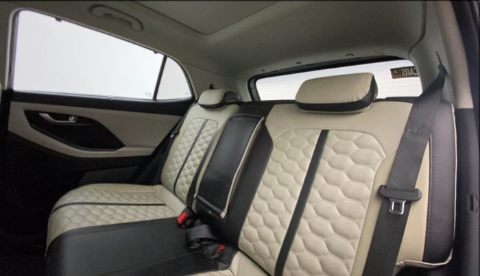2022 Hyundai Creta SX IVT 1.5 PETROL, Petrol, Automatic, 28,016 km, Right Side Rear Door Cabin