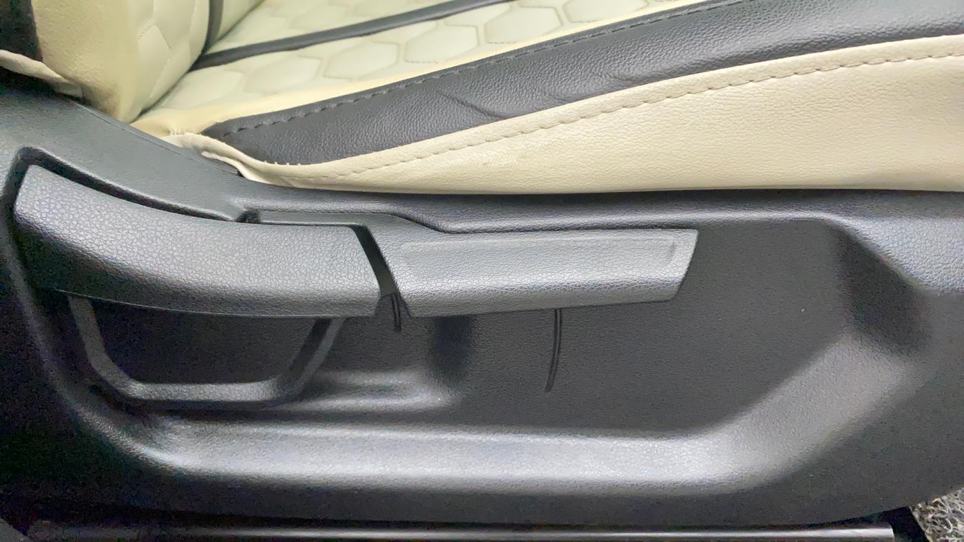 2022 Hyundai Creta SX IVT 1.5 PETROL, Petrol, Automatic, 28,016 km, Driver Side Adjustment Panel