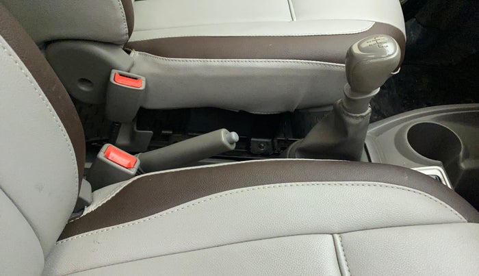 2017 Datsun Redi Go T (O), Petrol, Manual, 48,075 km, Gear Lever