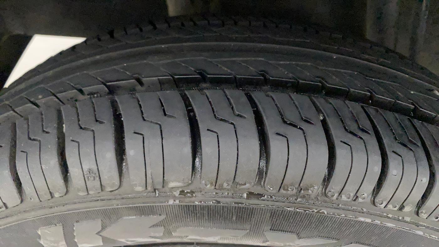 2017 Datsun Redi Go T (O), Petrol, Manual, 48,075 km, Right Rear Tyre Tread