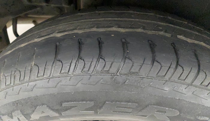 2016 Maruti Swift Dzire VXI (O), Petrol, Manual, 70,762 km, Right Rear Tyre Tread