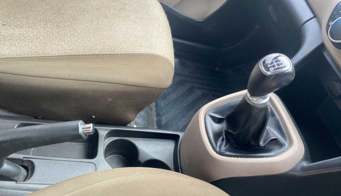 2019 Hyundai Grand i10 SPORTZ 1.2 KAPPA VTVT, Petrol, Manual, 68,753 km, Gear Lever