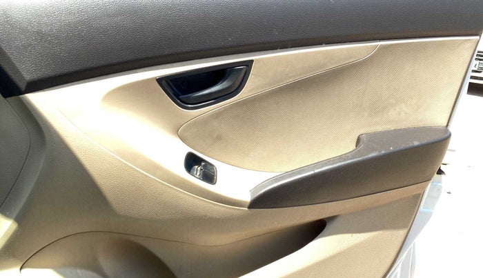 2015 Hyundai Eon MAGNA +, Petrol, Manual, 96,849 km, Driver Side Door Panels Control