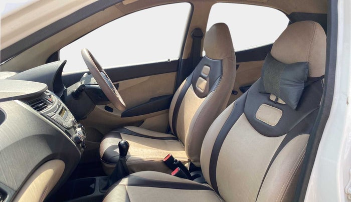 2015 Hyundai Eon MAGNA +, Petrol, Manual, 96,849 km, Right Side Front Door Cabin