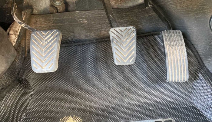 2015 Hyundai Eon MAGNA +, Petrol, Manual, 96,849 km, Pedals