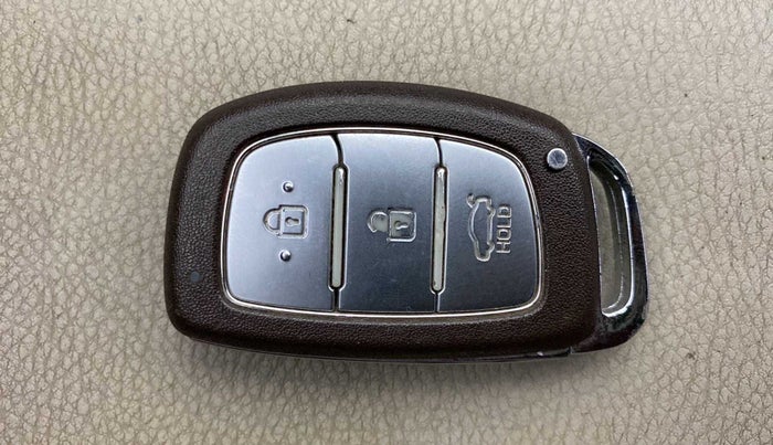 2015 Hyundai Grand i10 ASTA 1.1 CRDI, Diesel, Manual, 95,670 km, Key Close Up