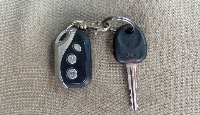 2011 Hyundai i10 MAGNA 1.1, Petrol, Manual, 65,599 km, Key Close Up