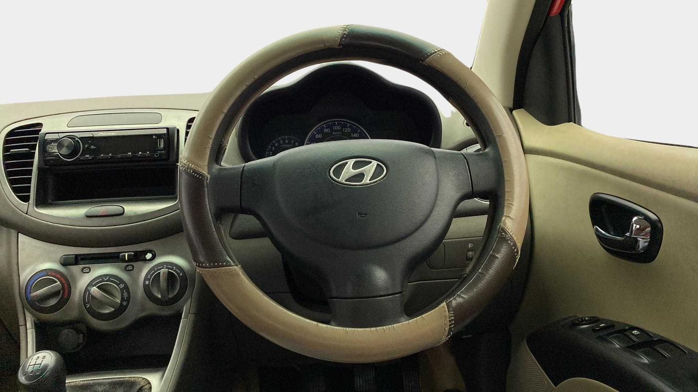 2011 Hyundai i10 MAGNA 1.2, Petrol, Manual, 47,943 km, Steering Wheel Close Up