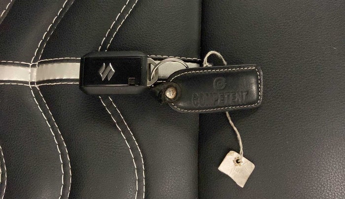 2020 Maruti Baleno ZETA PETROL 1.2, Petrol, Manual, 7,922 km, Key Close Up