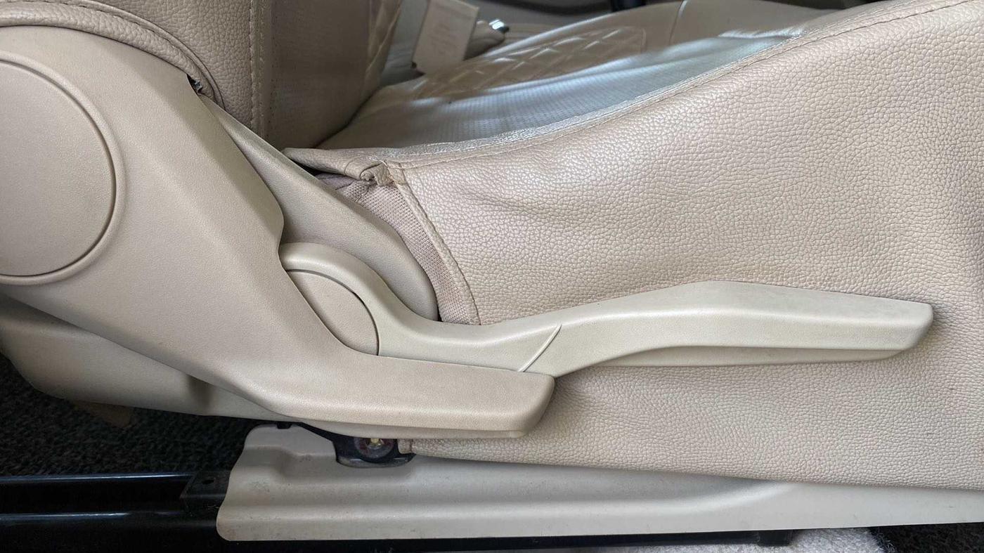 2018 Maruti Dzire ZXI, Petrol, Manual, 66,973 km, Driver Side Adjustment Panel