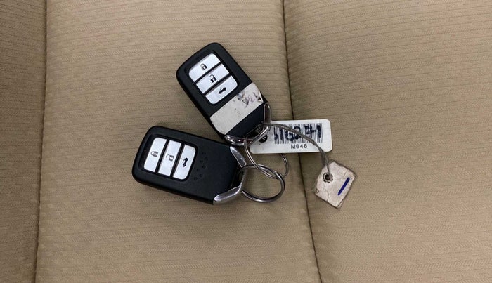 2018 Honda City 1.5L I-VTEC V MT, Petrol, Manual, 30,334 km, Key Close Up