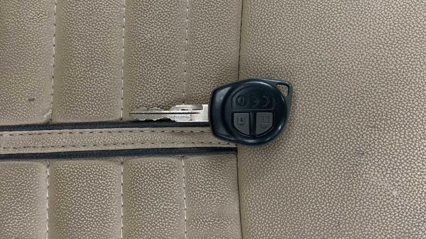 2016 Maruti Ciaz VXI, Petrol, Manual, 60,558 km, Key Close Up