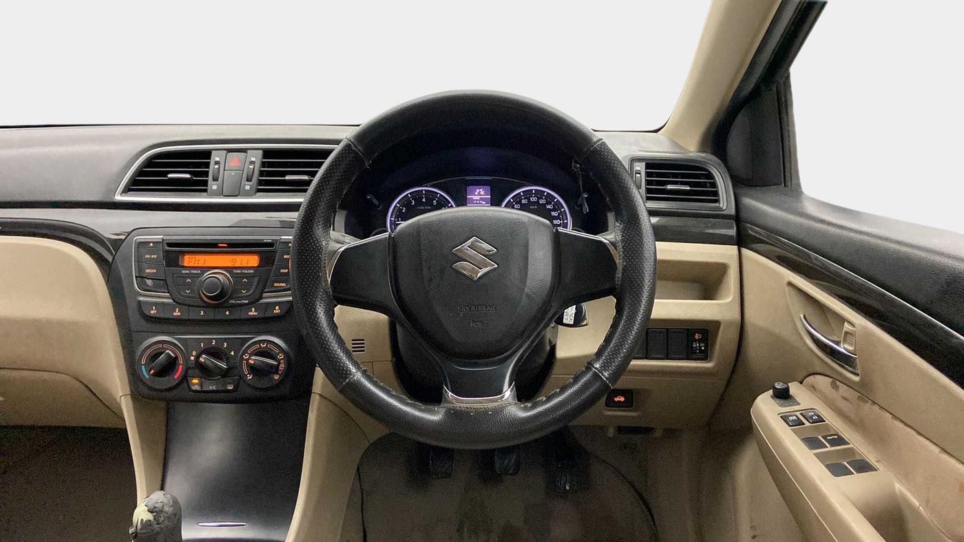 2016 Maruti Ciaz VXI, Petrol, Manual, 60,558 km, Steering Wheel Close Up