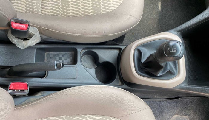 2018 Hyundai Xcent S 1.2, Petrol, Manual, 19,489 km, Gear Lever