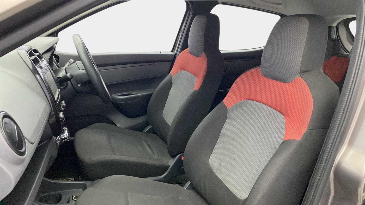 2016 Renault Kwid RXT 1.0 AMT (O), Petrol, Automatic, 96,619 km, Right Side Front Door Cabin
