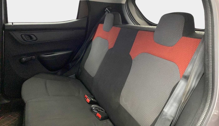 2016 Renault Kwid RXT 1.0 AMT (O), Petrol, Automatic, 96,619 km, Right Side Rear Door Cabin