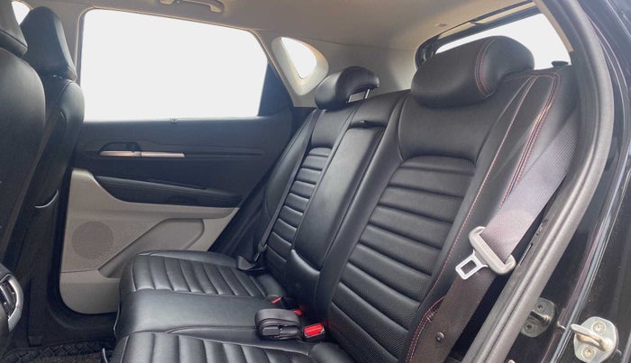 2022 KIA SONET HTX ANNIVERSARY EDITION 1.5, Diesel, Manual, 21,449 km, Right Side Rear Door Cabin