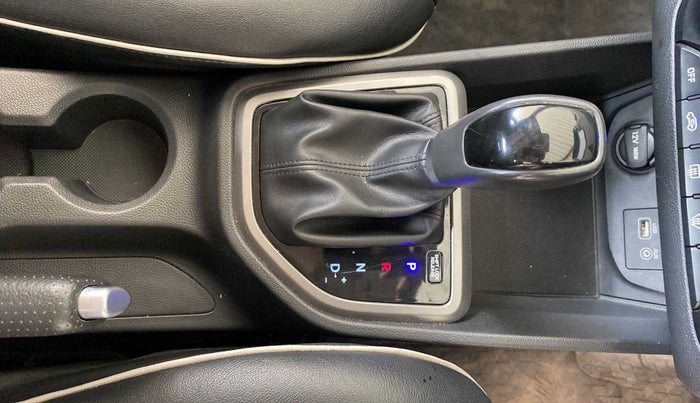 2018 Hyundai Creta SX AT 1.6 DIESEL, Diesel, Automatic, 69,700 km, Gear Lever