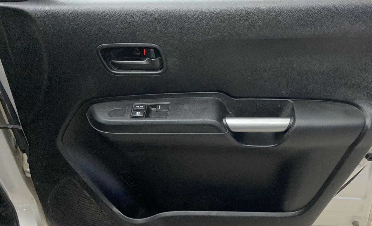 2021 Maruti IGNIS SIGMA 1.2, Petrol, Manual, 37,610 km, Driver Side Door Panels Control