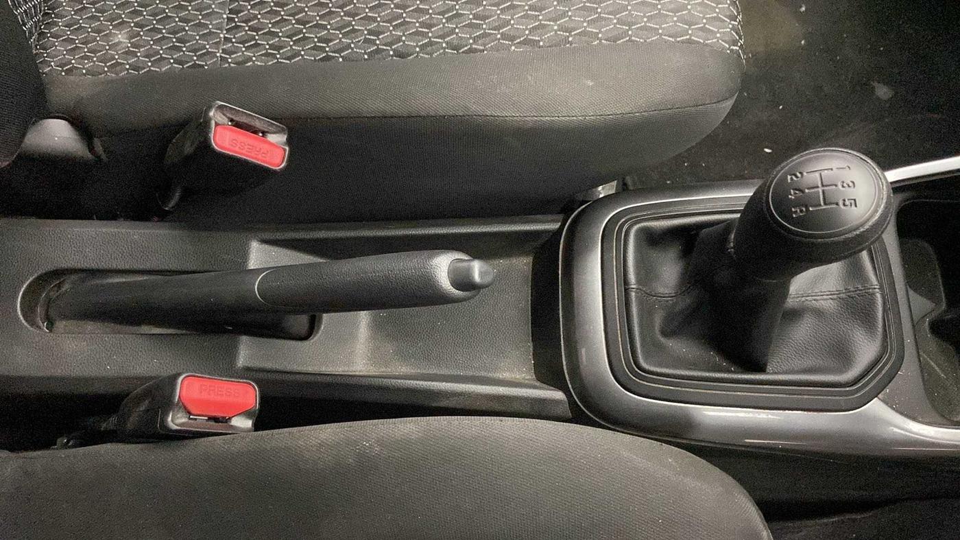 2021 Maruti IGNIS SIGMA 1.2, Petrol, Manual, 37,610 km, Gear Lever