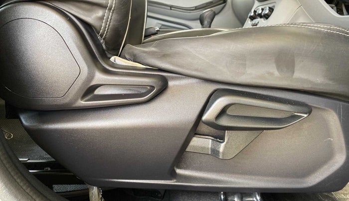 2023 Tata Tiago XT RHYTHM PETROL, Petrol, Manual, 11,247 km, Driver Side Adjustment Panel
