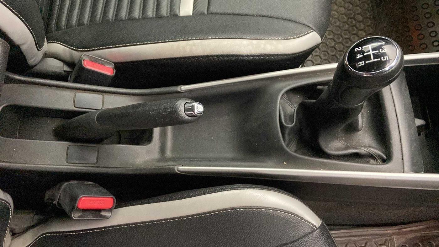 2017 Maruti Baleno ZETA PETROL 1.2, Petrol, Manual, 29,508 km, Gear Lever