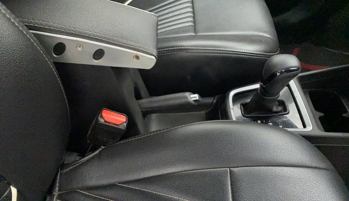 2018 Maruti Swift VDI AMT, Diesel, Automatic, 95,048 km, Gear Lever