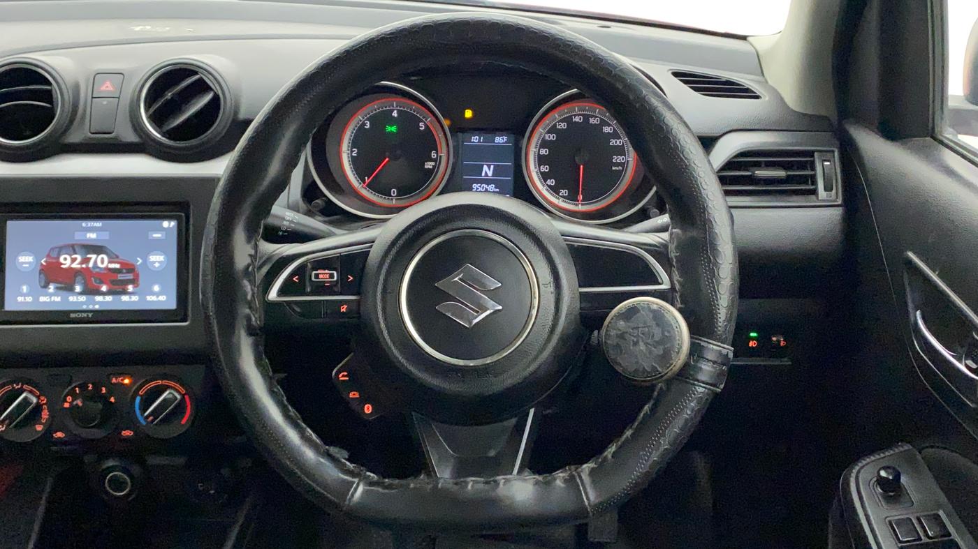 2018 Maruti Swift VDI AMT, Diesel, Automatic, 95,048 km, Steering Wheel Close Up
