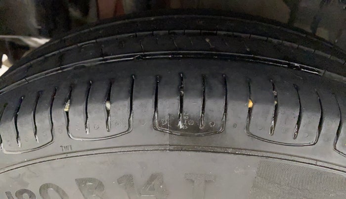 2018 Maruti Swift VDI AMT, Diesel, Automatic, 95,048 km, Right Rear Tyre Tread