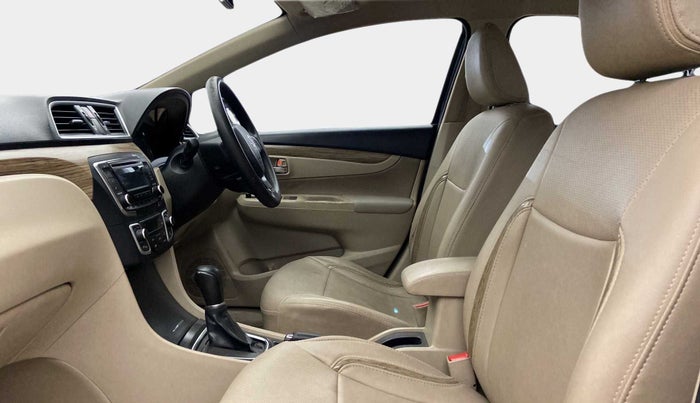 2019 Maruti Ciaz DELTA AT 1.5 SHVS PETROL, Petrol, Automatic, 52,112 km, Right Side Front Door Cabin