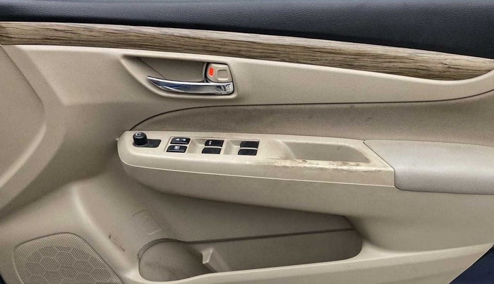 2019 Maruti Ciaz DELTA AT 1.5 SHVS PETROL, Petrol, Automatic, 52,112 km, Driver Side Door Panels Control