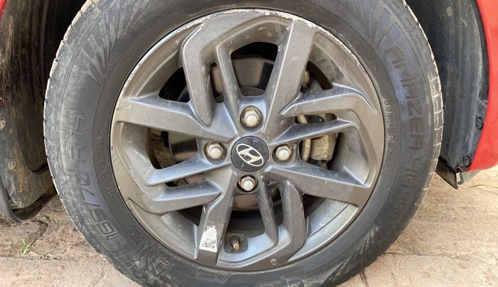 2021 Hyundai GRAND I10 NIOS SPORTZ AMT 1.2 KAPPA VTVT, Petrol, Automatic, 15,874 km, Right front tyre - Minor scratches